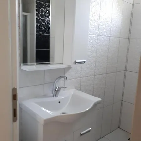 Apartment Demir *