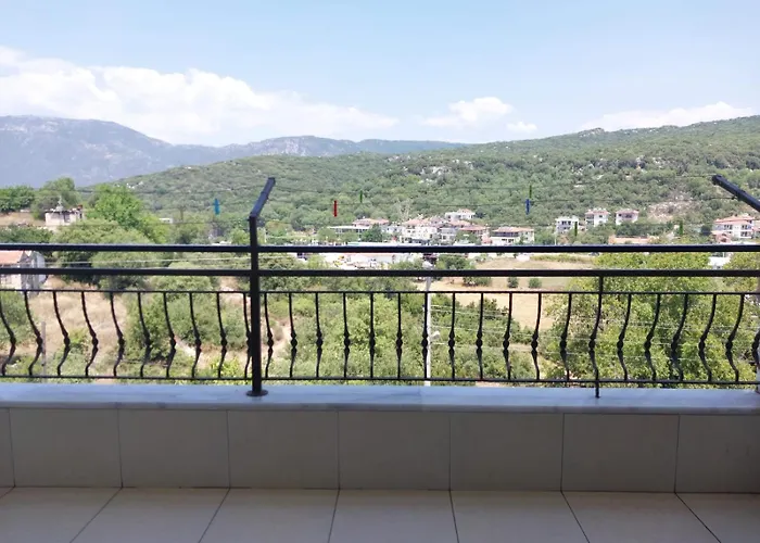 Demir Apart-otel * 卡斯